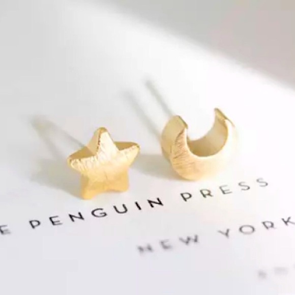Urban Outfitters Jewelry - “Celestial Duo” Moon Star Stud Simple Cute Earring
